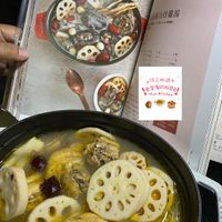 可能是豆腐、火鍋和文字的圖像