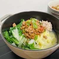 可能是炒麵、麵和拉麵的圖像