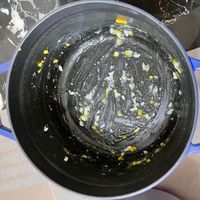可能是牧羊人派、蛋黃和水波蛋的圖像
