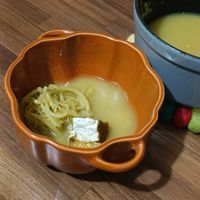 可能是豆腐、粥和拉麵的圖像