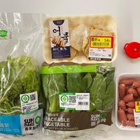 可能是豆腐、綠葉甘藍和文字的圖像