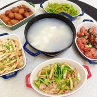 可能是豆腐、火鍋和文字的圖像