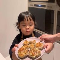 可能是 1 人和文字的圖像