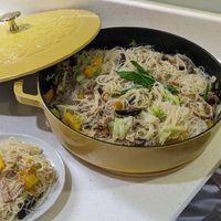可能是義大利麵、西班牙大鍋飯和印度香料飯的圖像