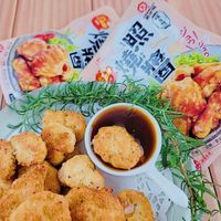 可能是炸丸子、豆腐和文字的圖像