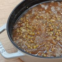 可能是字母湯、焗豆和粥的圖像