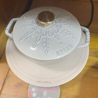 可能是鬆餅機和文字的圖像