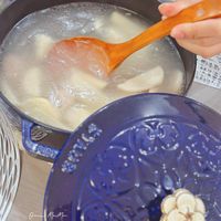 可能是豆腐、火鍋、粥和文字的圖像