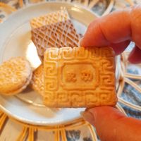 可能是薄脆餅乾的圖像