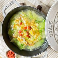 可能是粥、火鍋、豆腐和文字的圖像