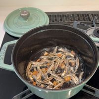 可能是香菇和鯷魚的圖像