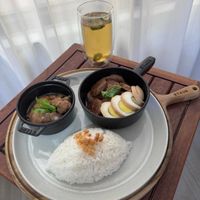 可能是粥、豆腐、水波蛋和文字的圖像