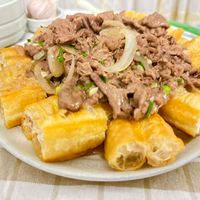 可能是肉排和豆腐的圖像