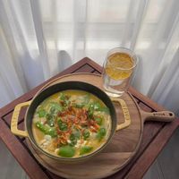可能是粥、拉麵、豆腐、水波蛋和文字的圖像