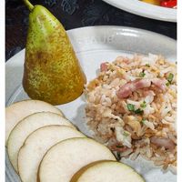 可能是梨子和炒飯的圖像