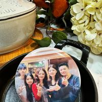 可能是 3 個人和文字的圖像
