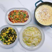 可能是粥、炒麵、炒飯、牧羊人派和豆腐的圖像