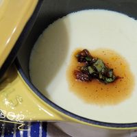可能是粥、起司火鍋和文字的圖像