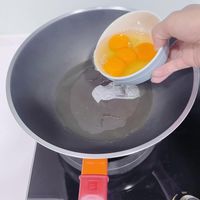 可能是水波蛋和蛋黃的圖像
