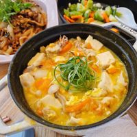 可能是麵、拉麵、粥、豆腐和火鍋的圖像