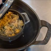 可能是印度香料飯和西班牙大鍋飯的圖像