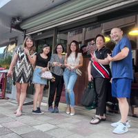 可能是 6 個人和文字的圖像