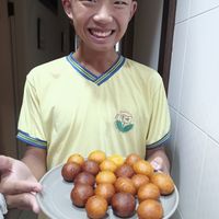 可能是 1 人和文字的圖像