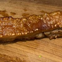 可能是法式長棍麵包和黑麥麵包的圖像