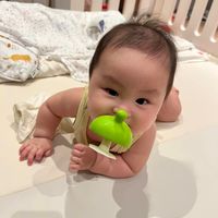 可能是 1 人和嬰兒的圖像
