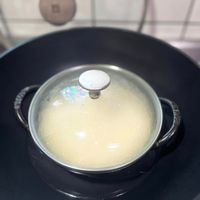 可能是粥和起司火鍋的圖像