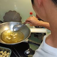 可能是 1 人和歐姆蛋的圖像