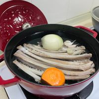 可能是燉小牛膝的圖像