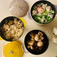 可能是豆腐、火鍋、粥和文字的圖像