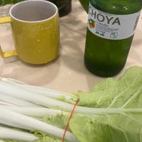 可能是莙薘菜、綠葉甘藍和文字的圖像