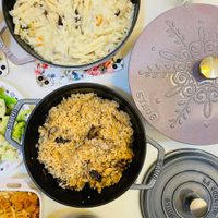 可能是火鍋、炒飯、豆腐和西班牙大鍋飯的圖像