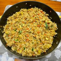 可能是印度香料飯和炒飯的圖像