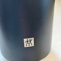 可能是咖啡杯和文字的圖像