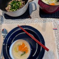 可能是拉麵、水波蛋、粥、豆腐和文字的圖像