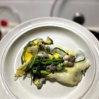 可能是蛋黃和羊肚蕈菇的圖像