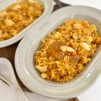 可能是北非小米飯、豆腐、炒飯、印度香料飯和西班牙大鍋飯的圖像