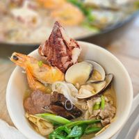 可能是拉麵、火鍋和麵的圖像