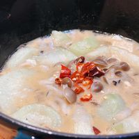 可能是香菇、粥、拉麵和豆腐的圖像