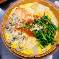 可能是拉麵、歐姆蛋、水波蛋、粥和文字的圖像