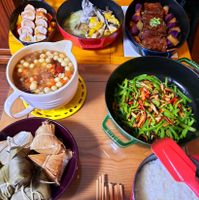 可能是豆腐、火鍋和粥的圖像