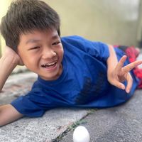 可能是 1 人和小孩的圖像