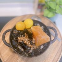 可能是甜點、豆腐、龍眼和文字的圖像