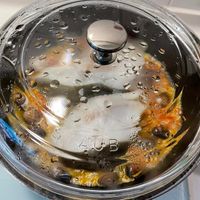 可能是慢燉鍋和食物的圖像