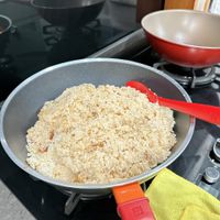 可能是印度香料飯、北非小米飯和炒飯的圖像