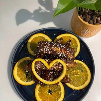 可能是巴布卡麵包、水果和甜點的圖像