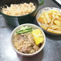 可能是炒飯和豆腐的圖像